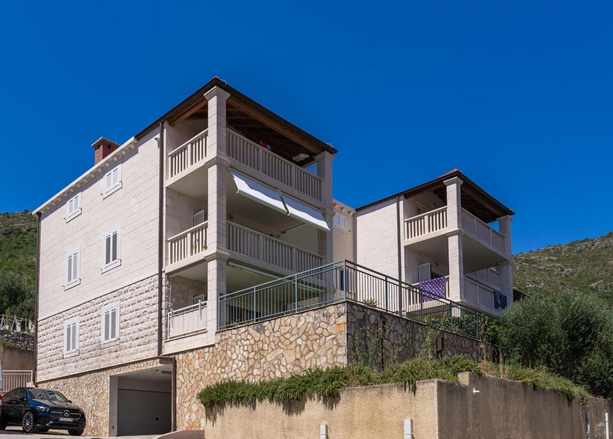 Seaview Elegance Apartment ザトン エクステリア 写真